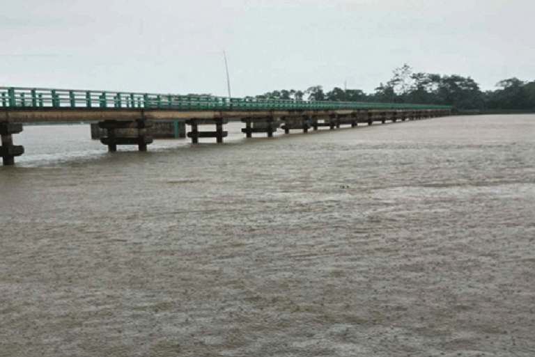 টানা বৃষ্টি আর পাহাড়ি ঢলে সুনামগঞ্জের নিম্নাঞ্চল প্লাবিত