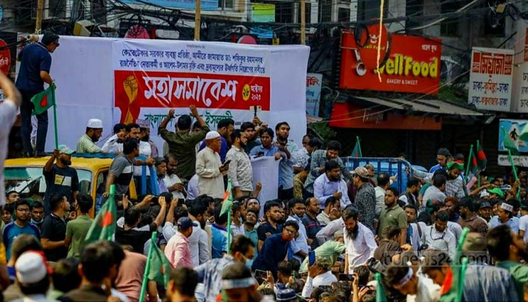 দুষ্কৃতকারীরা সাধারণ মানুষের ওপর হামলা চালিয়েছে : র‍্যাব