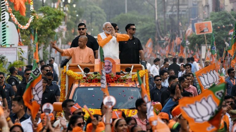 টানা তৃতীয়বার প্রধানমন্ত্রী হওয়ার দৌড়ে মোদি, মনোনয়ন জমা আজ